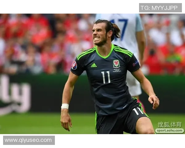 高个子白人足球明星扎辫子风格独特引领潮流成为新焦点